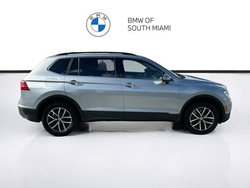 Used 2019 Volkswagen Tiguan SE w/ Panoramic Sunroof Package FWD image 8
