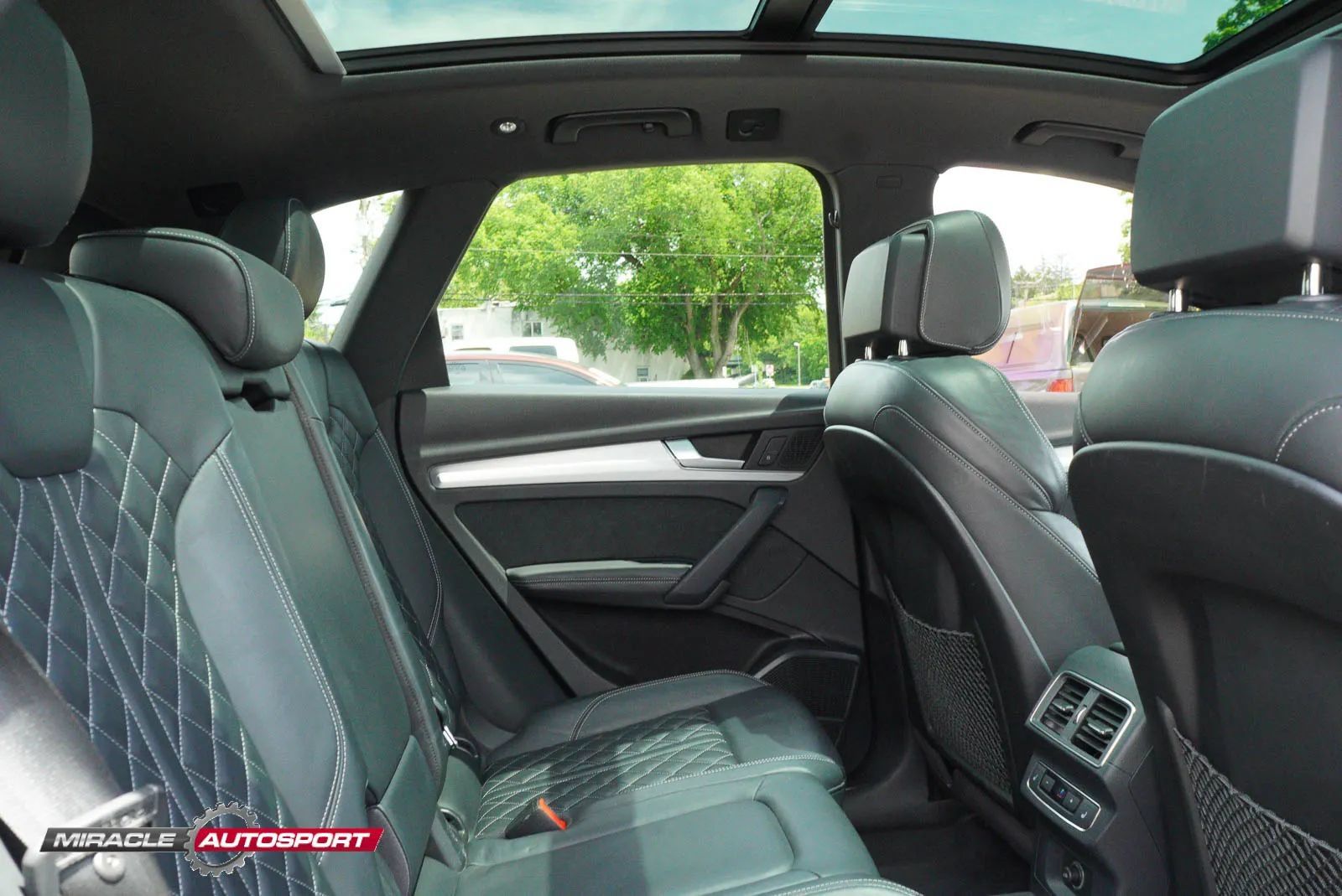 Used 2018 Audi SQ5 Premium Plus w/ Navigation Package AWD/4WD image 40