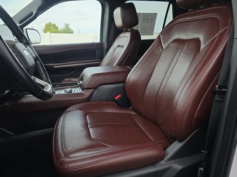 Used 2023 Ford Expedition Limited image 25