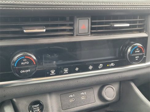 Certified 2024 Nissan Rogue SV image 20