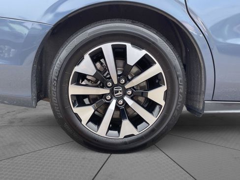 Used 2025 Honda Odyssey EX-L image 26