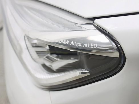 Used 2019 BMW 750i xDrive w/ M Sport Package image 8