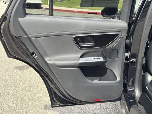 Used 2024 Mercedes-Benz GLC 300 GLC 300 image 26