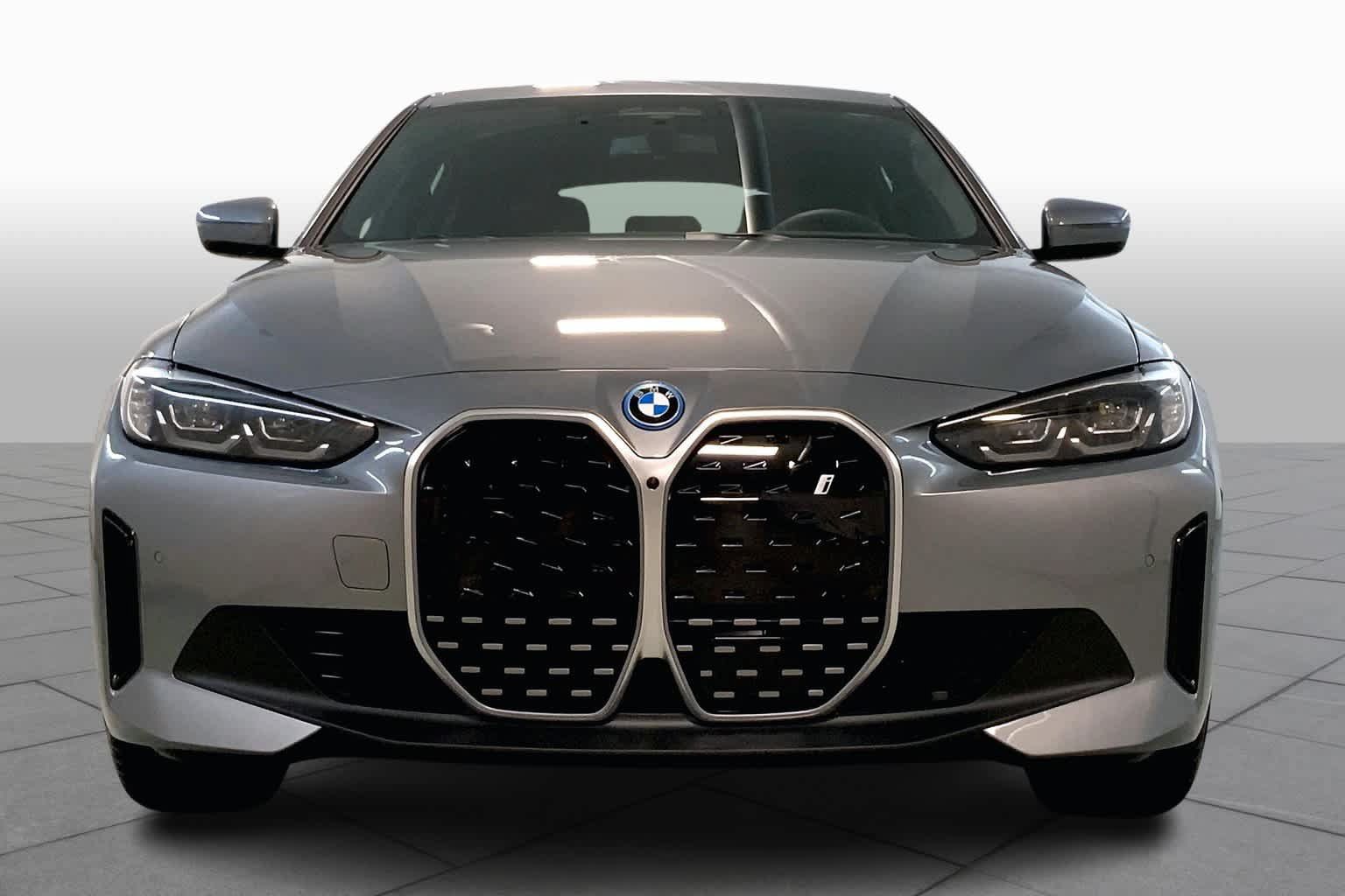 Used 2024 BMW i4 eDrive35 w/ Premium Package RWD image 3
