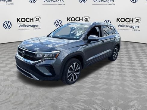 Used 2023 Volkswagen Taos SE AWD/4WD image 3