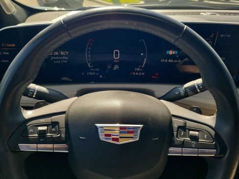 Used 2024 Cadillac XT4 Luxury FWD image 23