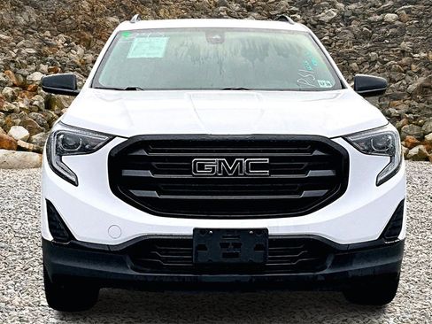 Used 2020 GMC Terrain SLE w/ Driver Convenience Package image 3