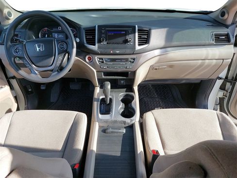 Used 2016 Honda Pilot LX image 9