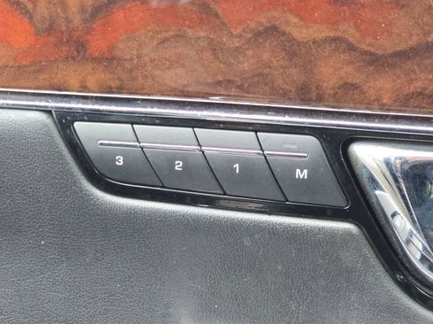 Used 2017 Jaguar XJ L Portfolio image 27