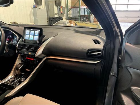 Used 2024 Mitsubishi Eclipse Cross SE image 13