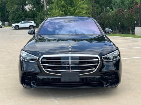 Used 2022 Mercedes-Benz S 580 4MATIC Sedan image 2