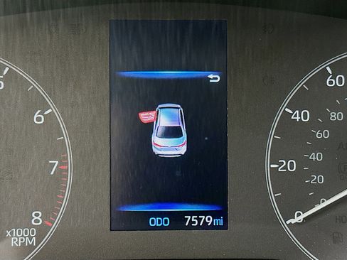 Used 2025 Toyota Corolla LE image 19