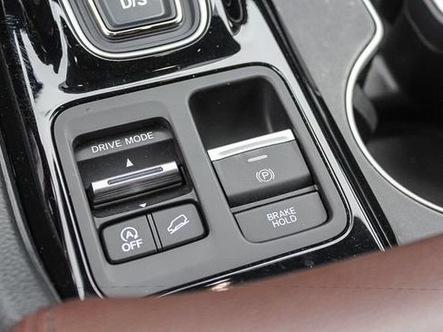 Used 2024 Honda Pilot Elite image 33