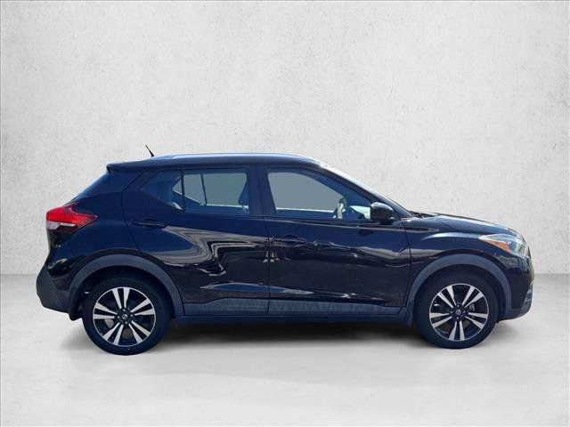 Used 2020 Nissan Kicks SV FWD image 4