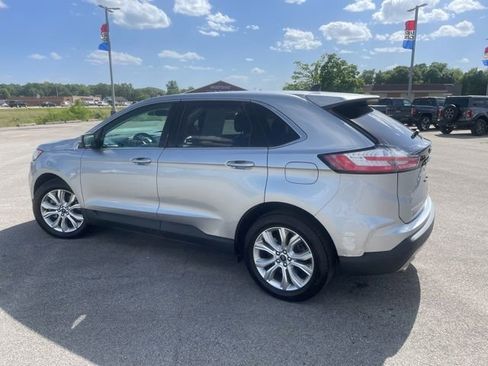 Used 2022 Ford Edge Titanium AWD/4WD image 6