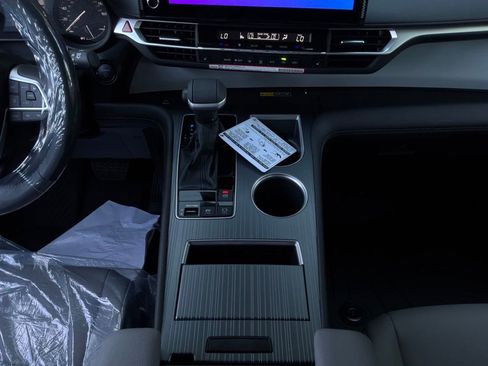 New 2026 Toyota Sienna XLE FWD image 15