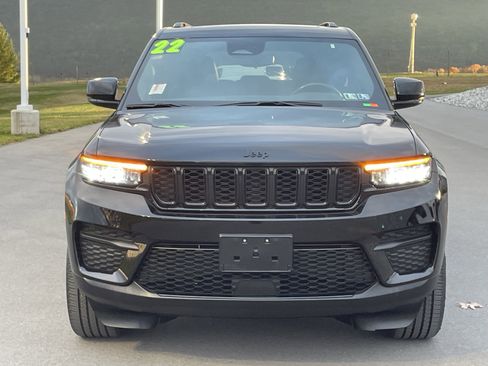 Used 2022 Jeep Grand Cherokee Altitude image 9