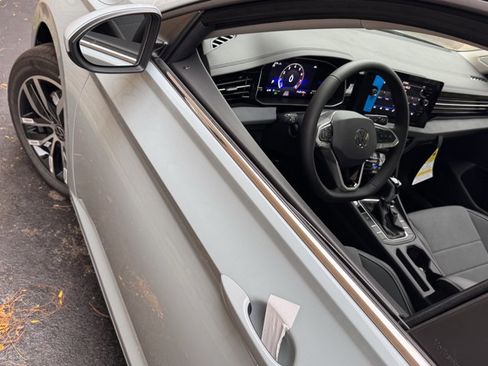 New 2025 Volkswagen Jetta SE image 19