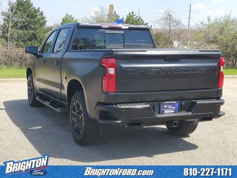 Used 2021 Chevrolet Silverado 1500 RST w/ Redline Edition AWD/4WD image 3