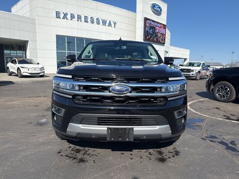 Used 2024 Ford Expedition Max Limited image 2