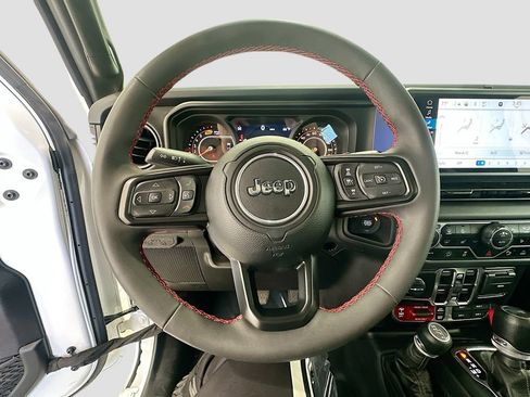 Used 2024 Jeep Wrangler Unlimited Rubicon w/ Technology Group AWD/4WD image 11