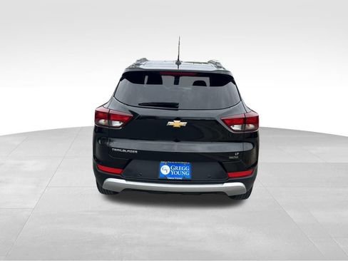 Used 2022 Chevrolet TrailBlazer LT w/ Convenience Package FWD image 5