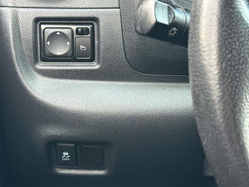 Certified 2016 Nissan Versa Note SV image 12