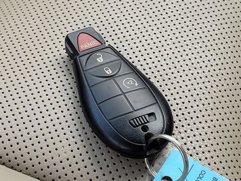 Used 2014 RAM 1500 Laramie image 36