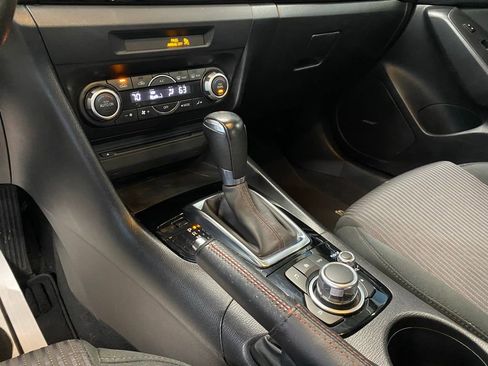 Used 2015 MAZDA MAZDA3 i Touring w/ Technology Package image 27