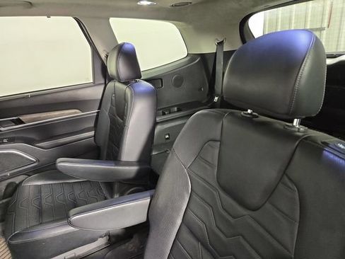 Used 2022 Kia Telluride SX w/ SX Prestige Package AWD/4WD image 16