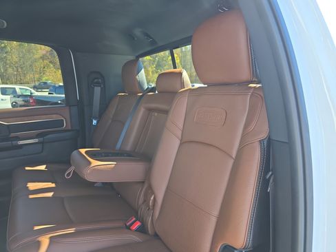 Used 2023 RAM 3500 Limited image 15