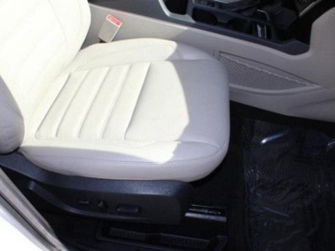 Used 2017 Ford Escape Titanium FWD image 14