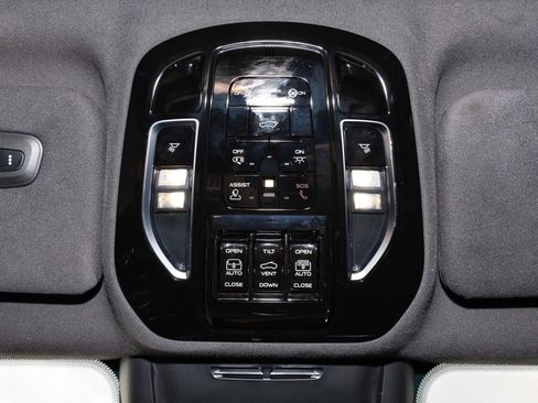 Used 2023 Maserati Grecale Modena image 40