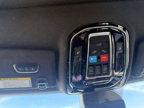 Used 2023 Jeep Grand Cherokee Overland w/ Rear Seat Video Group I image 10