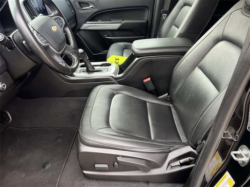 Used 2020 Chevrolet Colorado LT w/ Colorado RST Special Edition image 15