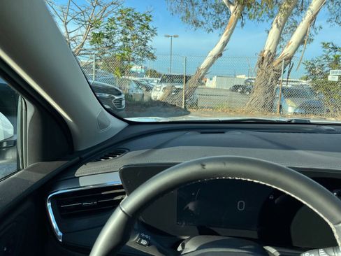 Used 2025 Buick Encore GX Preferred image 34