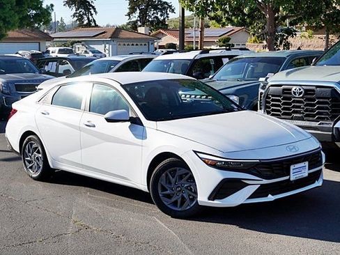 New 2026 Hyundai Elantra Blue image 3