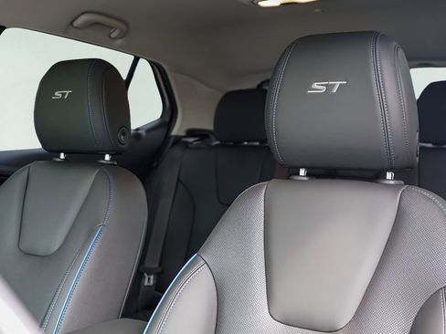 New 2026 Buick Encore GX Sport Touring w/ Advanced Technology Package FWD image 11