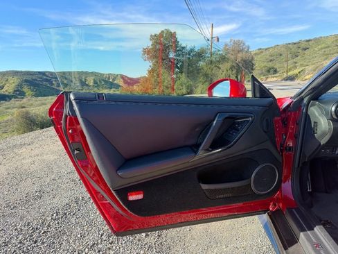 Used 2019 Nissan GT-R Premium image 6