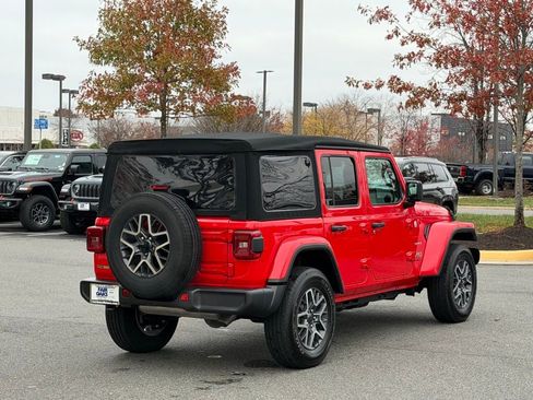 Certified 2024 Jeep Wrangler Sahara image 7