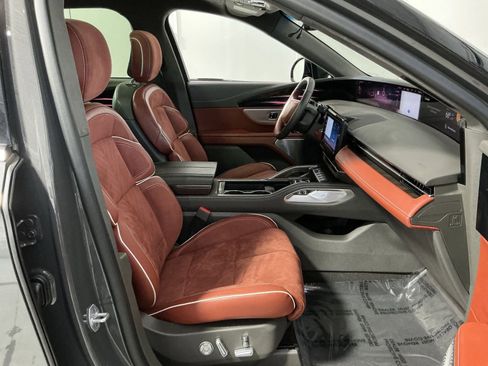 Used 2024 Lincoln Nautilus Black Label AWD/4WD image 27