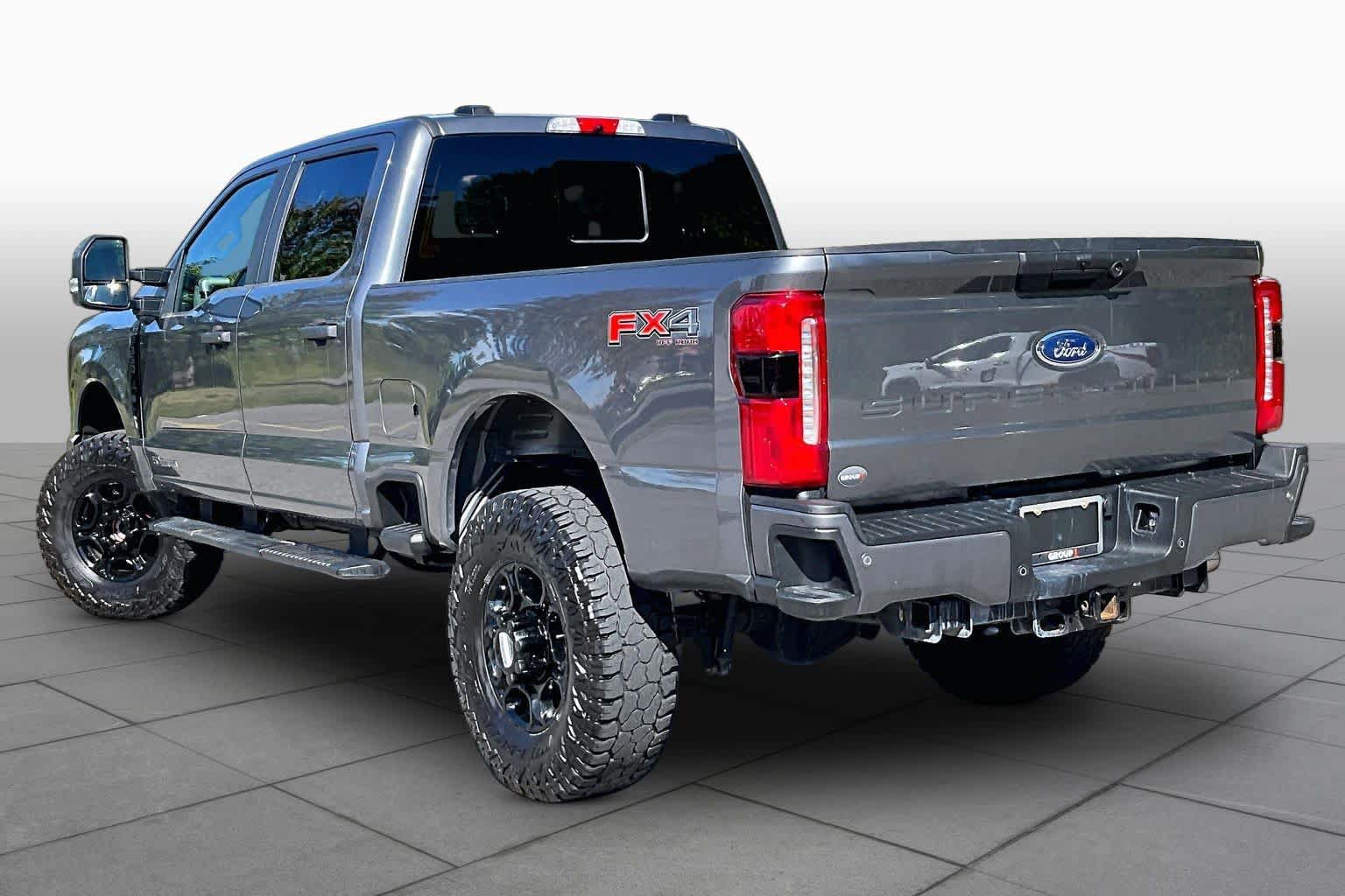 Used 2025 Ford F350 XL w/ STX Appearance Package AWD/4WD image 11