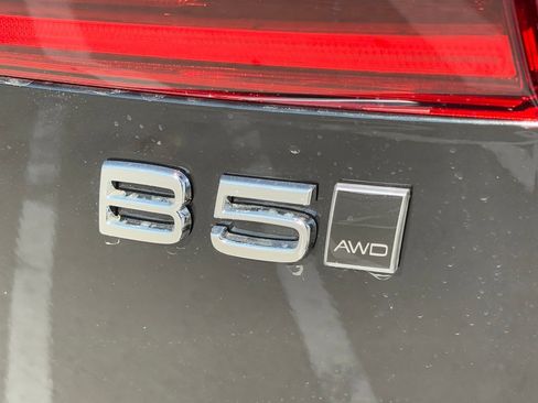 New 2026 Volvo XC60 B5 Core w/ Protection Package Premier image 7