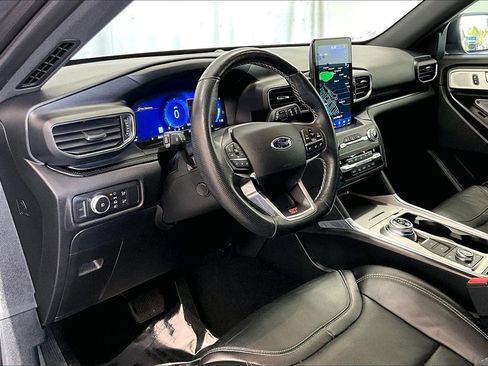 Used 2020 Ford Explorer ST w/ ST Street Pack image 14