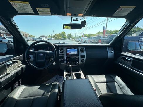 Used 2016 Ford Expedition EL XLT w/ Equipment Group 202A AWD/4WD image 11