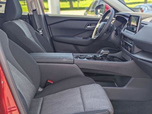 New 2026 Nissan Rogue SV AWD/4WD image 17