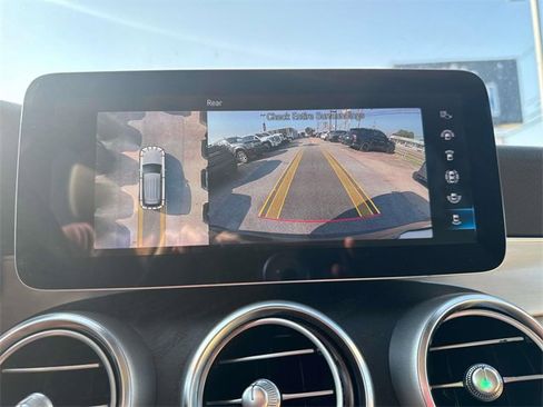 Used 2022 Mercedes-Benz GLC 300 image 32