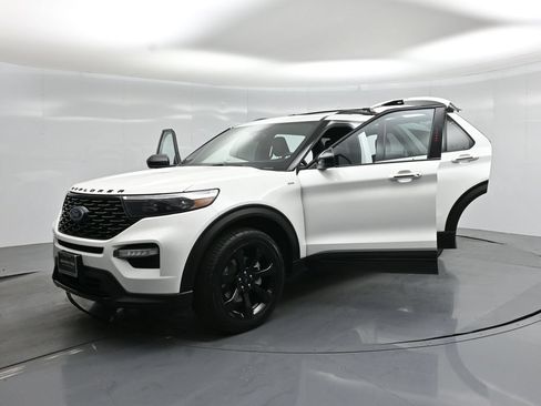 Certified 2023 Ford Explorer ST-Line w/ Class IV Trailer Tow Package AWD/4WD image 31