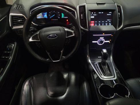Used 2017 Ford Edge Titanium w/ Equipment Group 302A AWD/4WD image 22