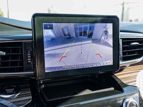 Used 2024 Ford Explorer Limited image 30